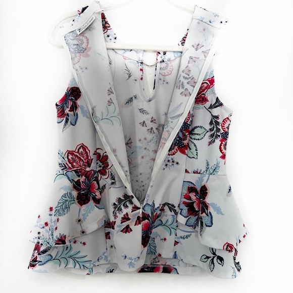Floral sleeveless peplum top. Medium. 7th Avenue Design Studio - Picture 7 of 10